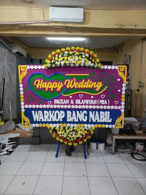 Papan Bunga di Wonorejowetan Butuh