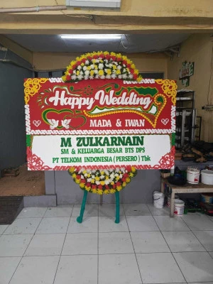 Papan Bunga di Wonorejowetan Butuh